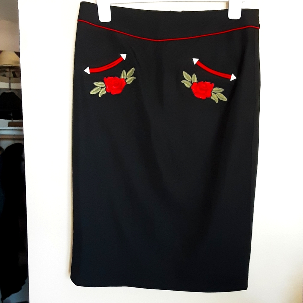 Rodeo Quincy Embroidered Red Rose Skirt